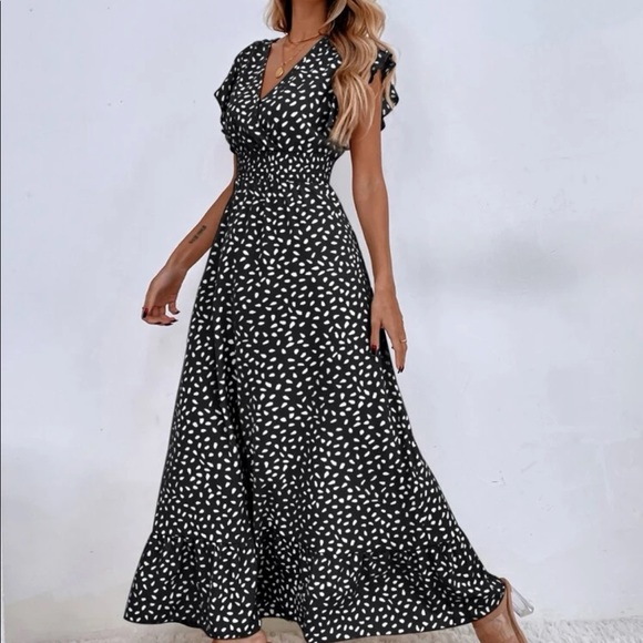 Dots ruffle trim shirred waist maxi dress - Picture 16 of 16